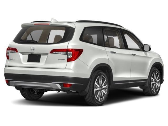 Honda Pilot Touring w/Rear Captains Chairs 2022