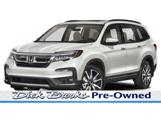 Honda Pilot Touring w/Rear Captains Chairs 2022