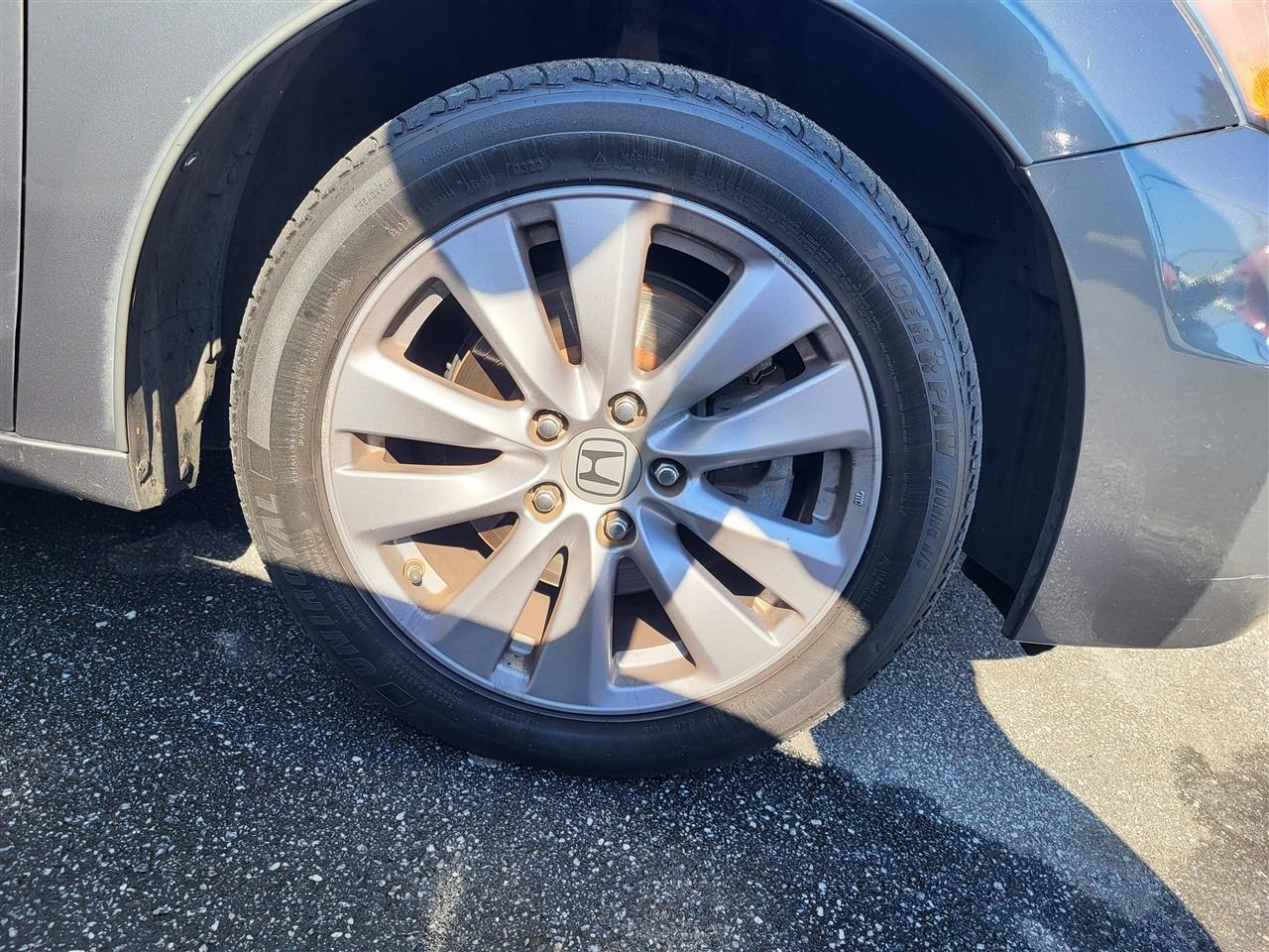 Honda Accord EX-L V6 Sedan AT 2012