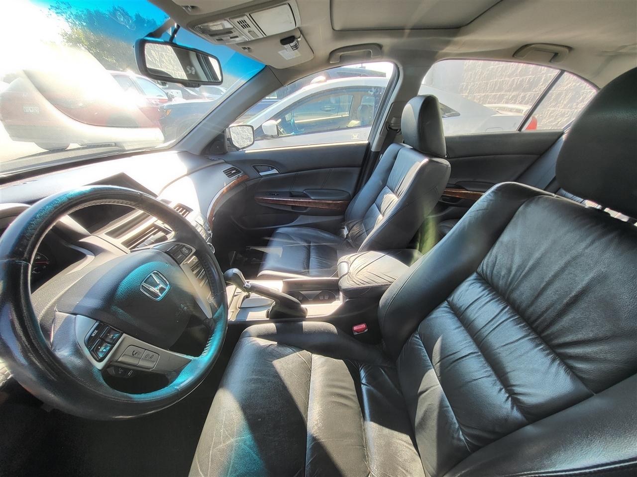 Honda Accord EX-L V6 Sedan AT 2012