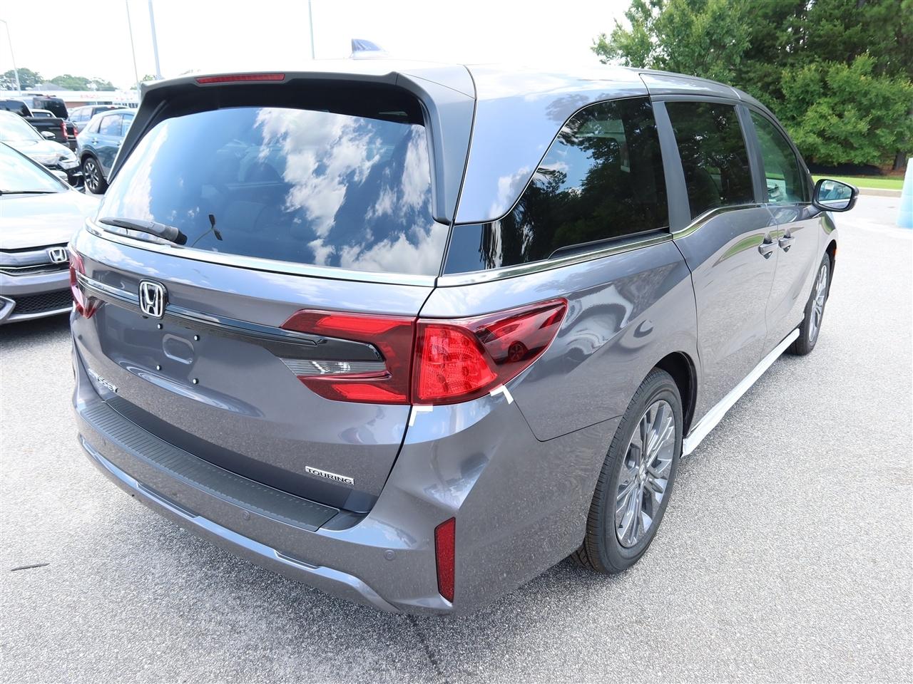 Honda Odyssey Touring 2026