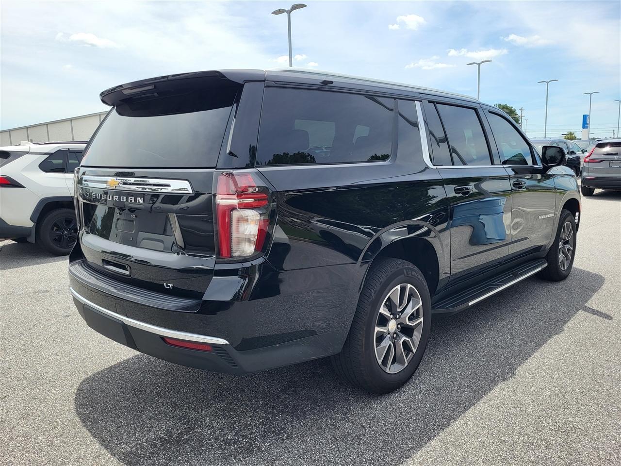 Chevrolet Suburban LT 4WD 2022