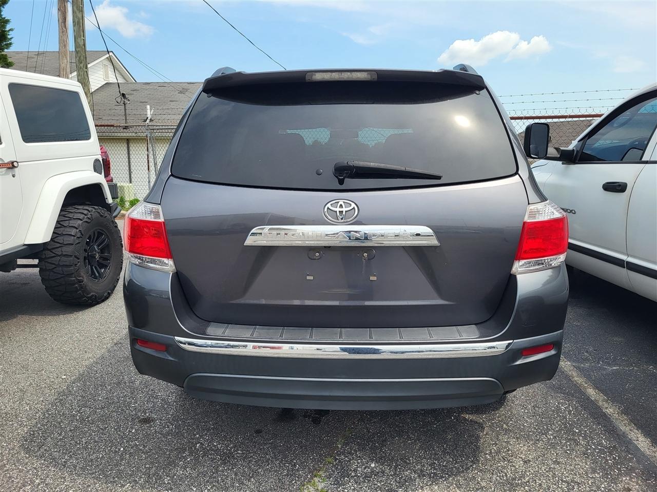 Toyota Highlander Limited 2WD 2013