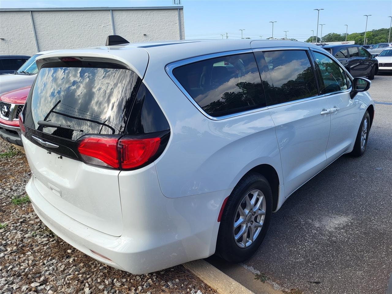 Chrysler Voyager LX 2023
