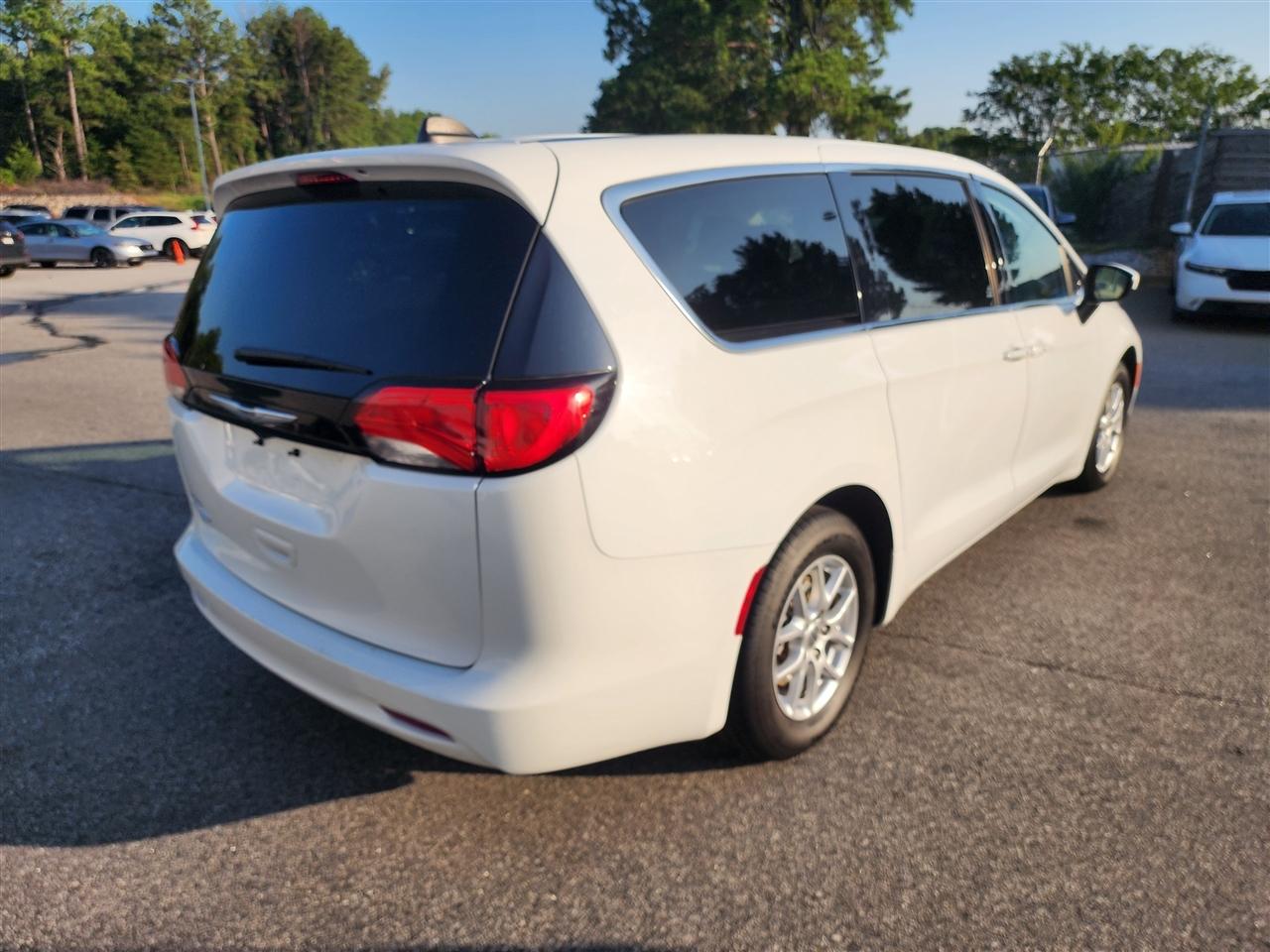 Chrysler Voyager LX 2023