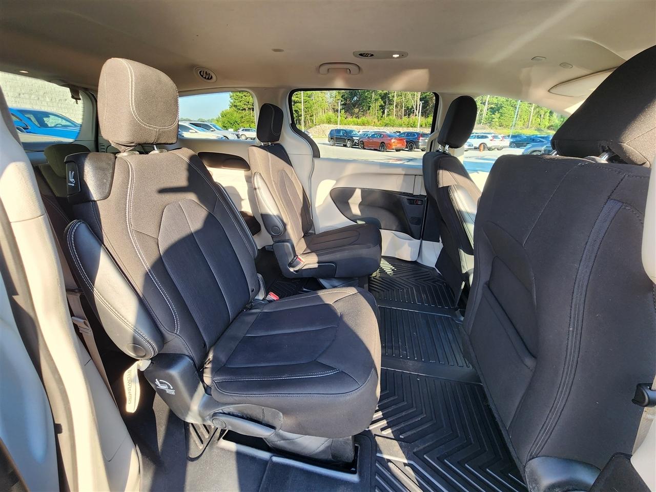 Chrysler Voyager LX 2023
