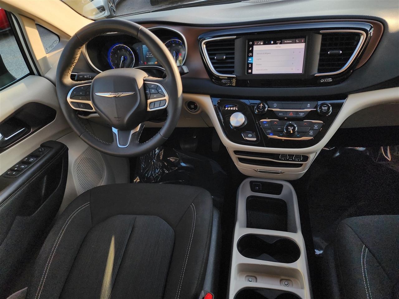 Chrysler Voyager LX 2023