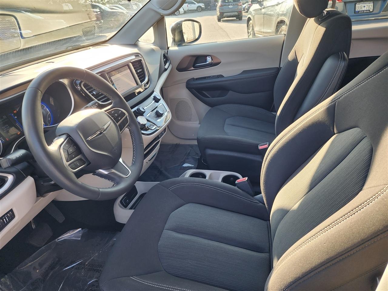 Chrysler Voyager LX 2023