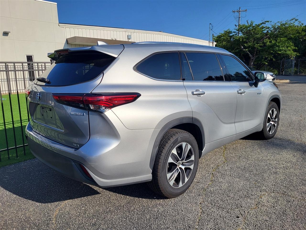 Toyota Highlander Hybrid XLE 2021
