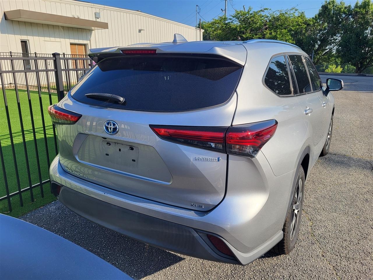 Toyota Highlander Hybrid XLE 2021