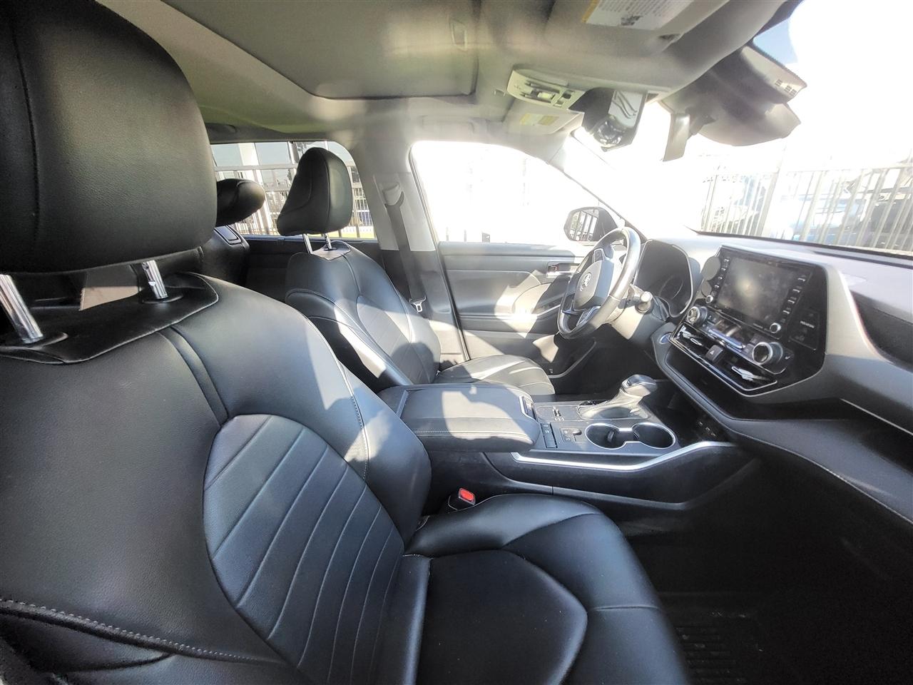 Toyota Highlander Hybrid XLE 2021