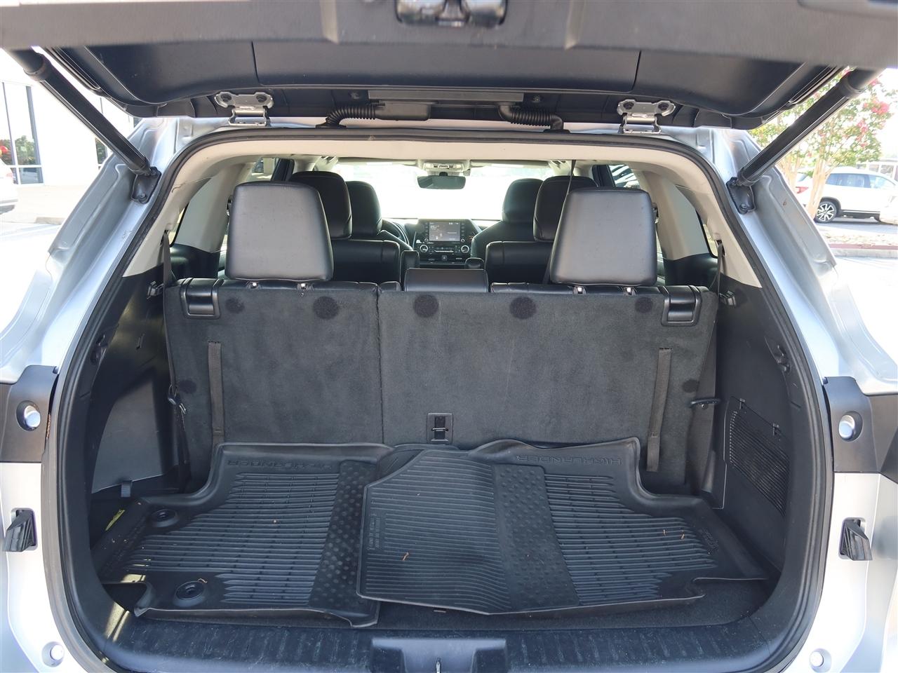 Toyota Highlander Hybrid XLE 2021