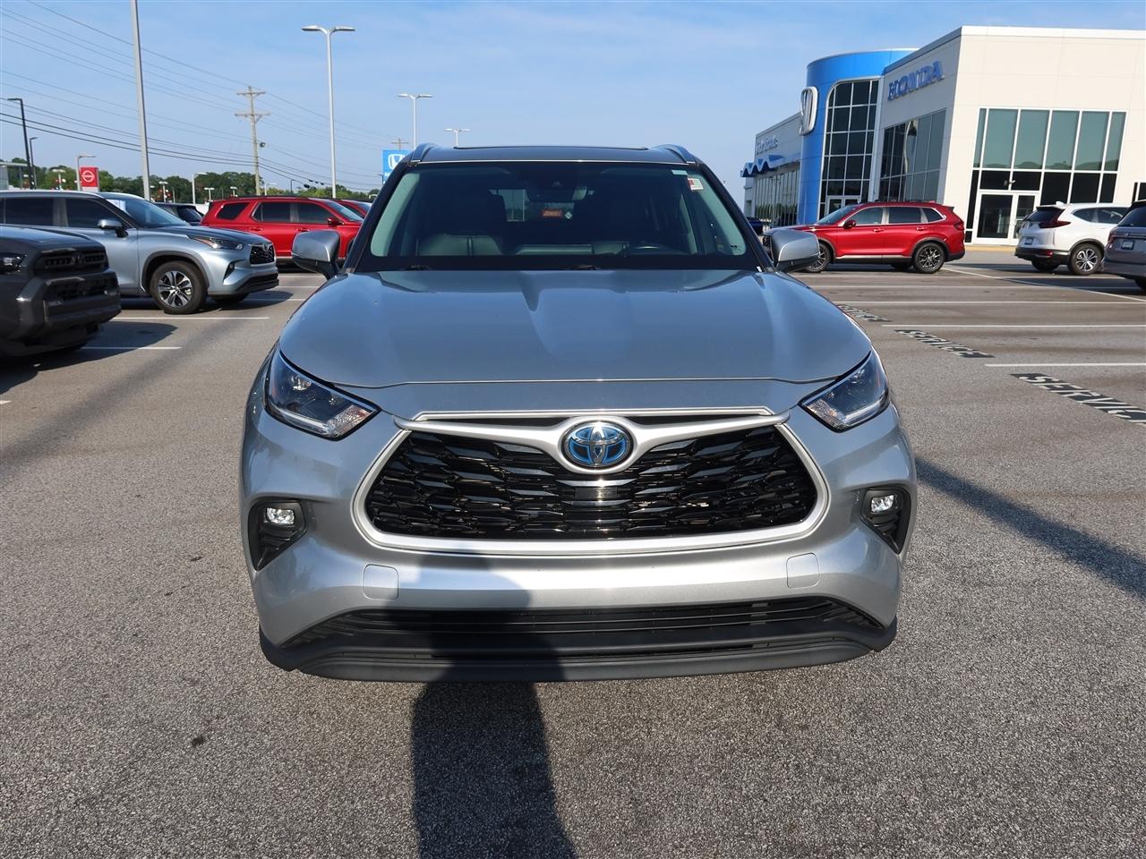 Toyota Highlander Hybrid XLE 2021