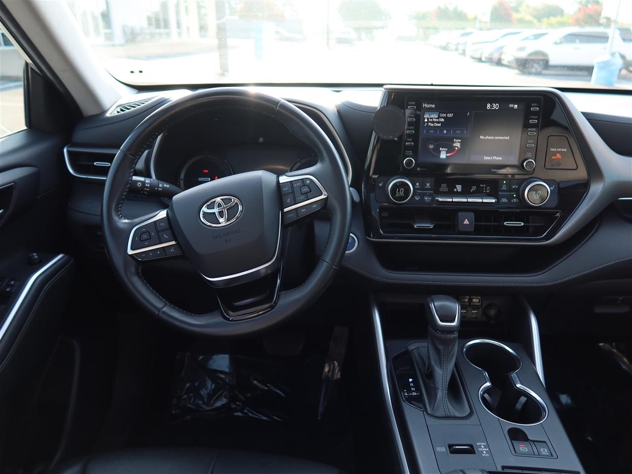 Toyota Highlander Hybrid XLE 2021