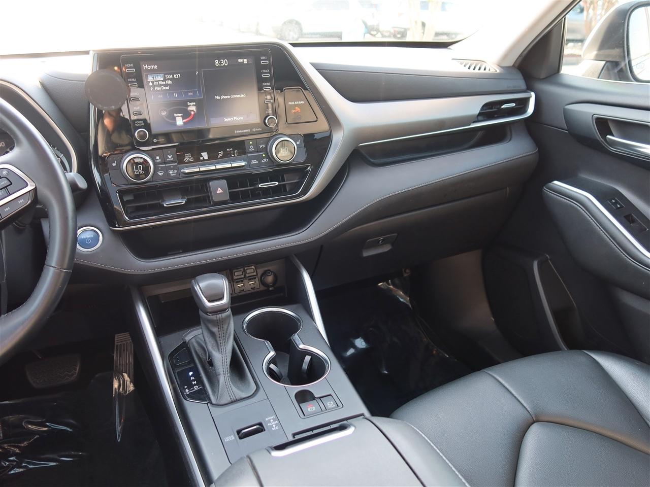Toyota Highlander Hybrid XLE 2021