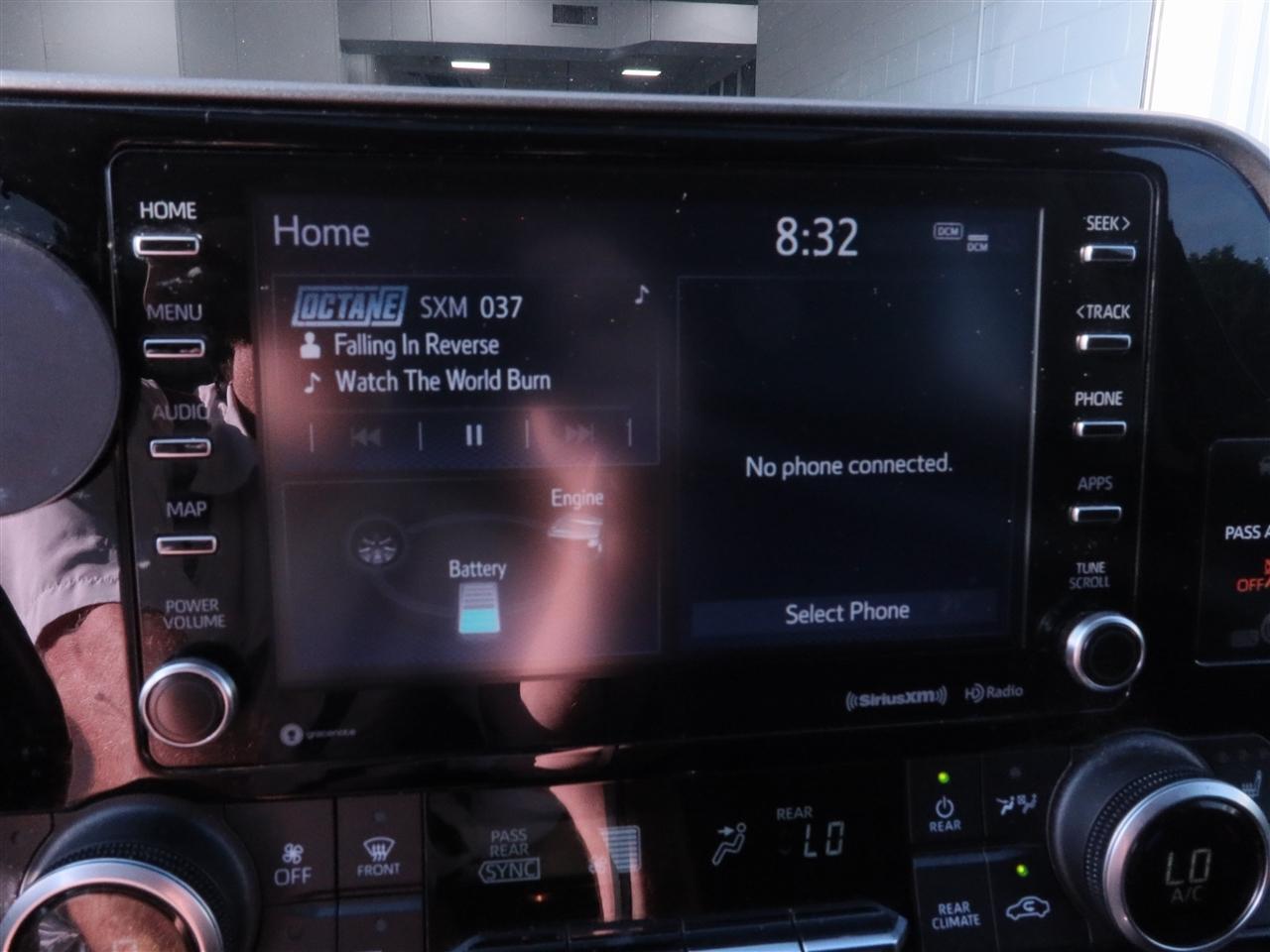 Toyota Highlander Hybrid XLE 2021