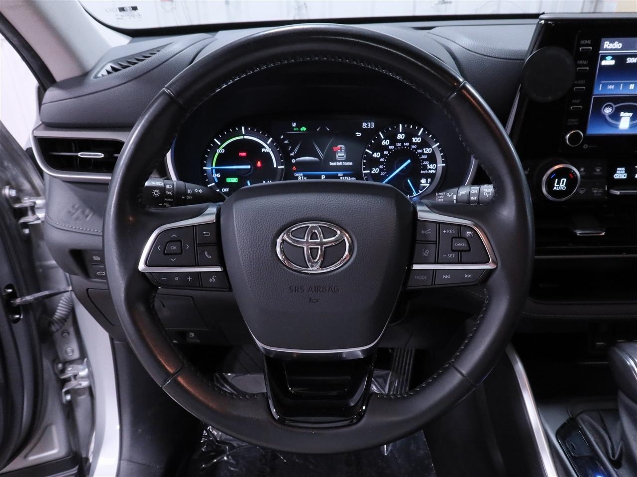 Toyota Highlander Hybrid XLE 2021