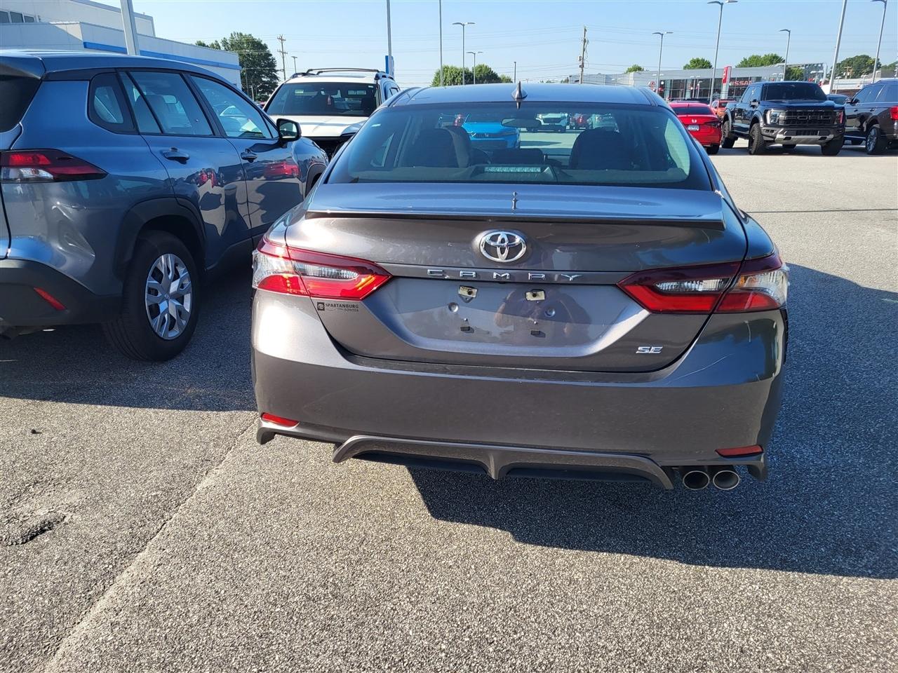 Toyota Camry SE 2024