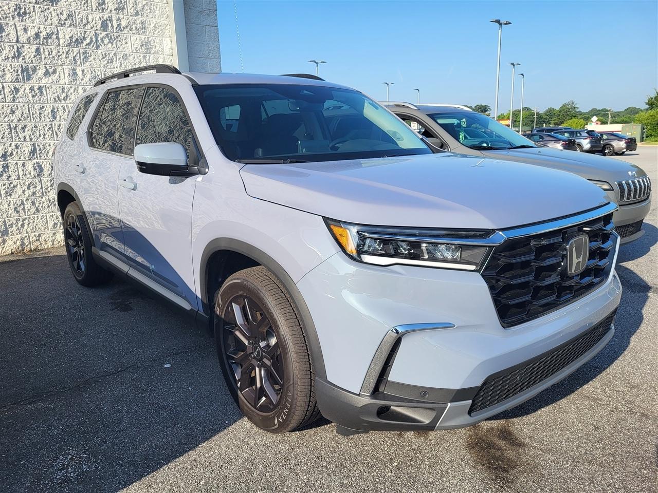 Honda Pilot Touring AWD 2025
