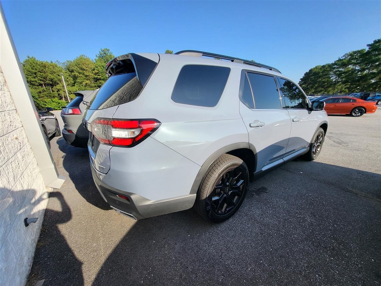 Honda Pilot Touring AWD 2025