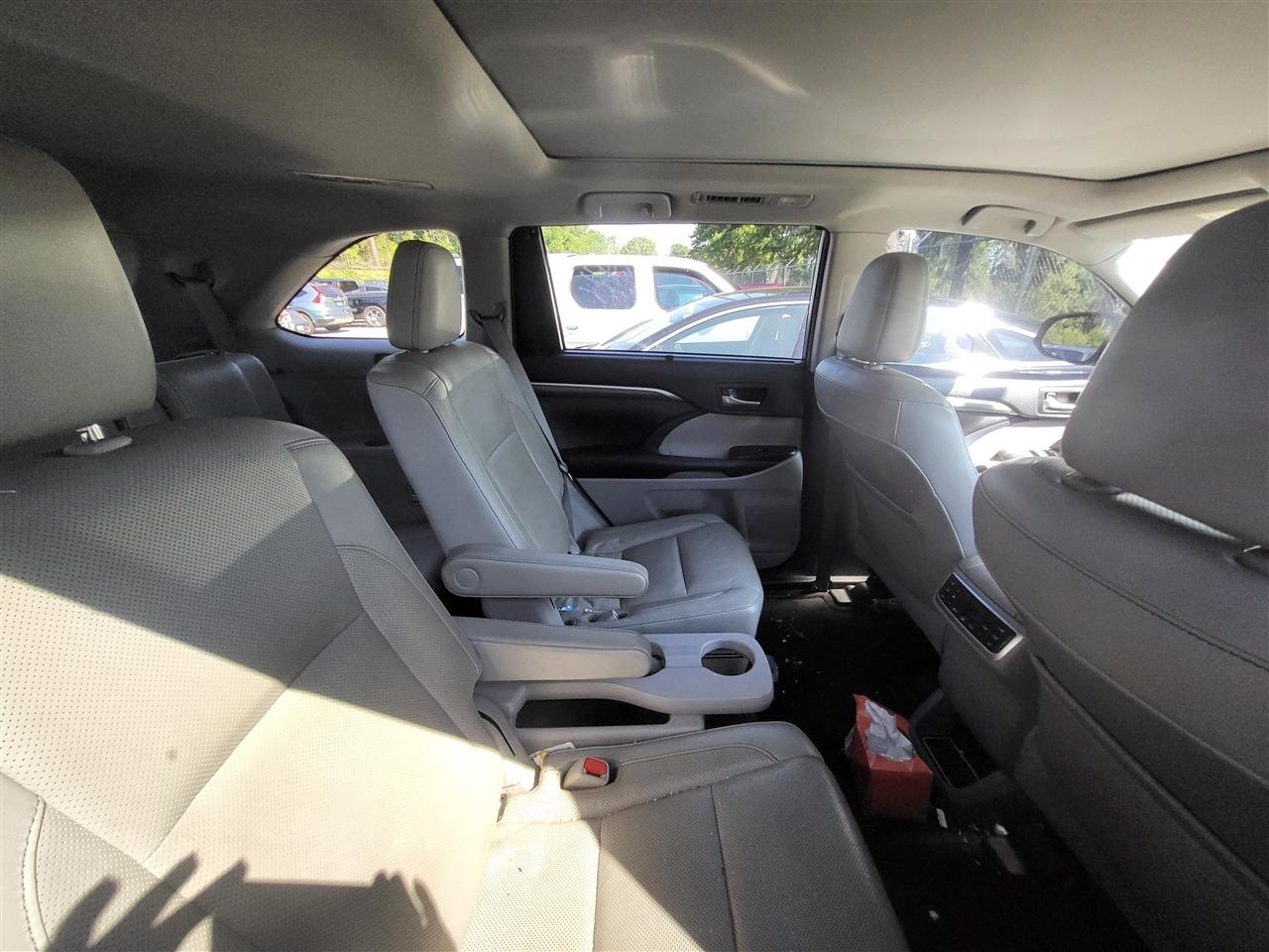 Toyota Highlander Limited Platinum AWD V6 2017