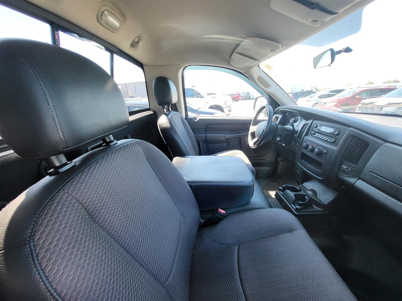 Dodge Ram 1500 SLT 2WD 2004