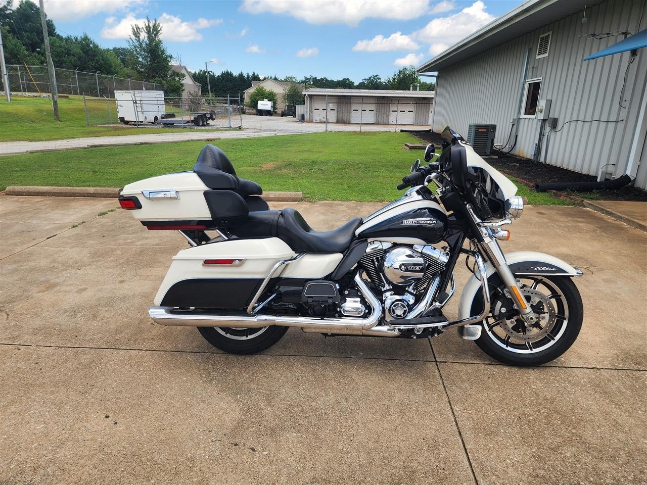 Harley-Davidson FLHTCU103  2014