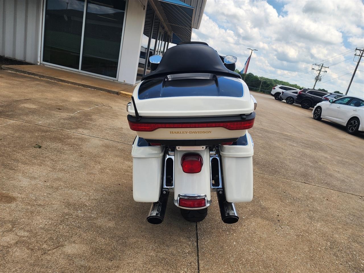 Harley-Davidson FLHTCU103  2014