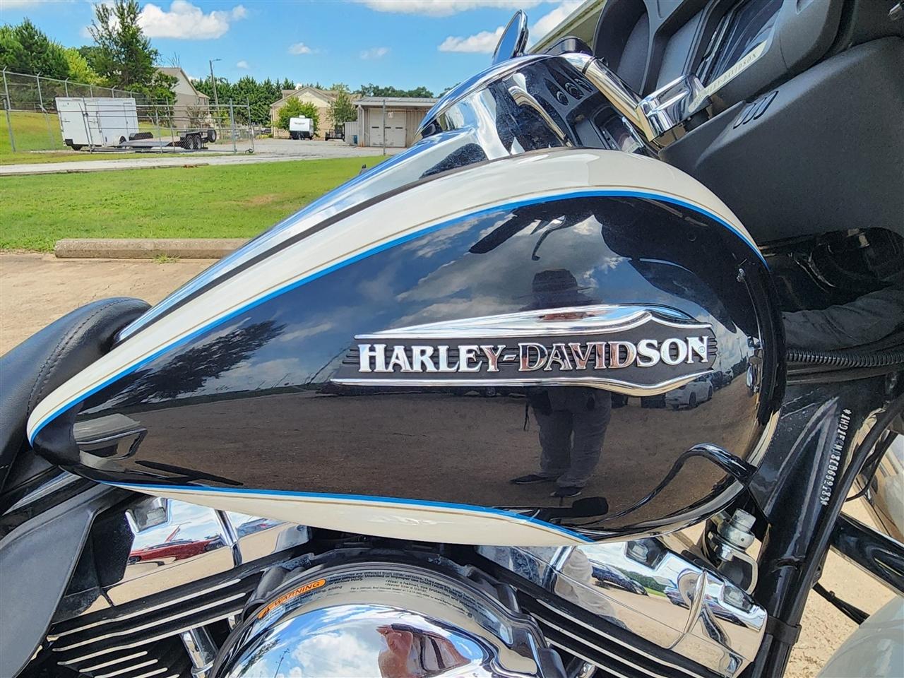 Harley-Davidson FLHTCU103  2014