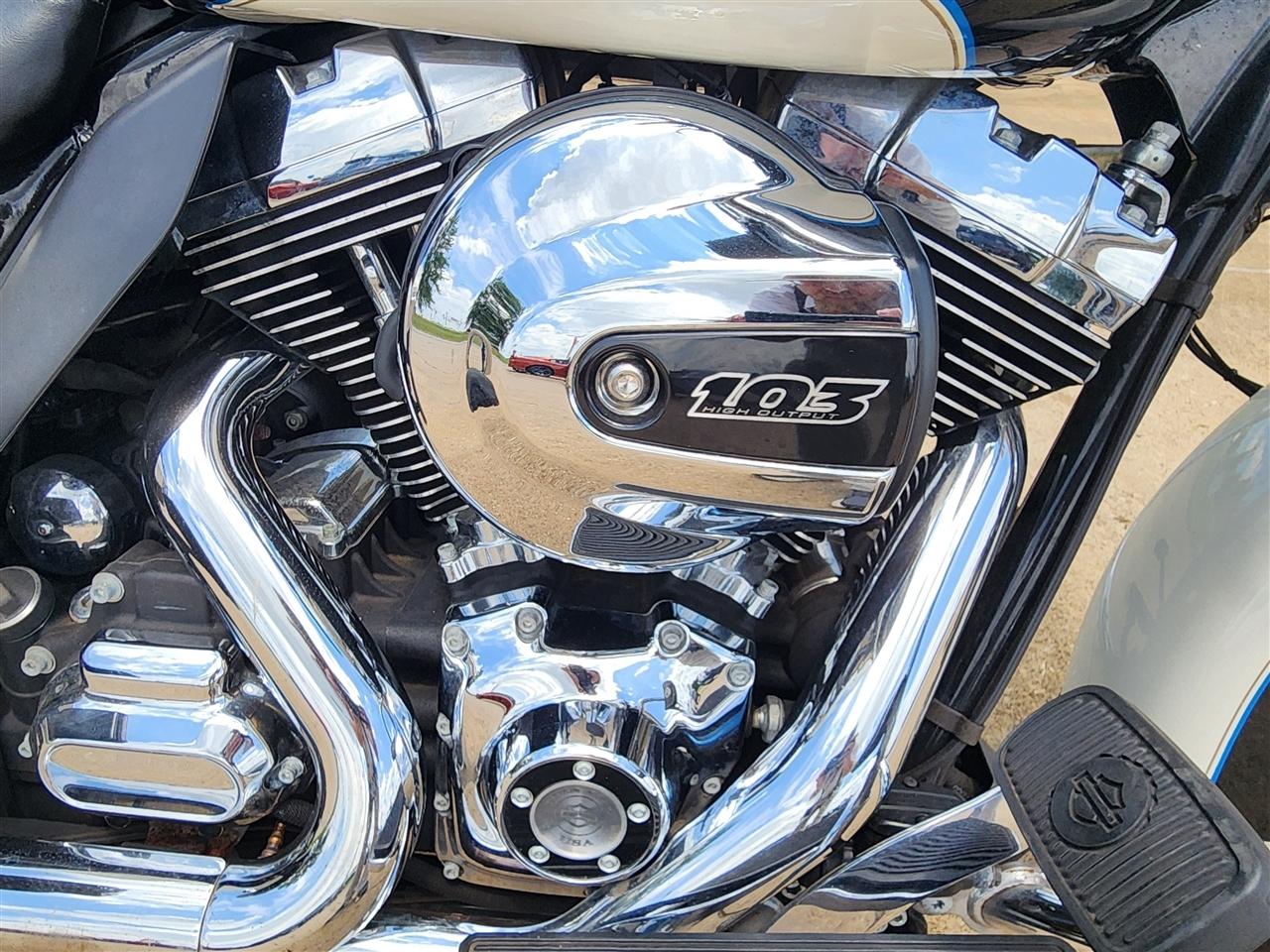 Harley-Davidson FLHTCU103  2014