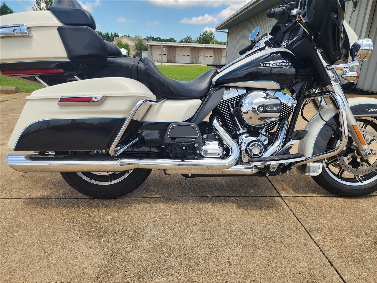 Harley-Davidson FLHTCU103  2014