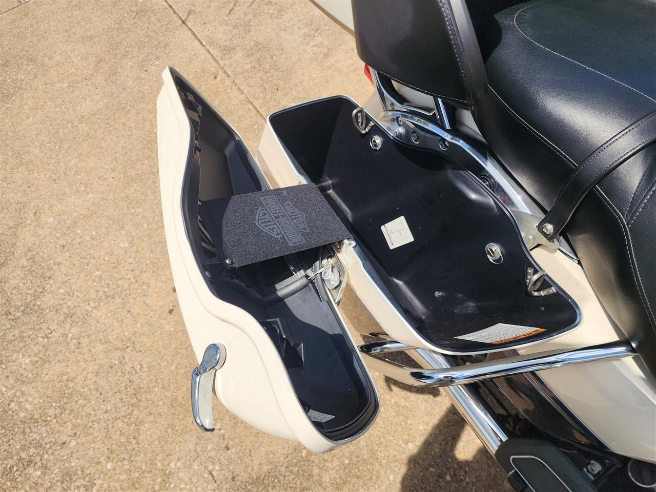 Harley-Davidson FLHTCU103  2014