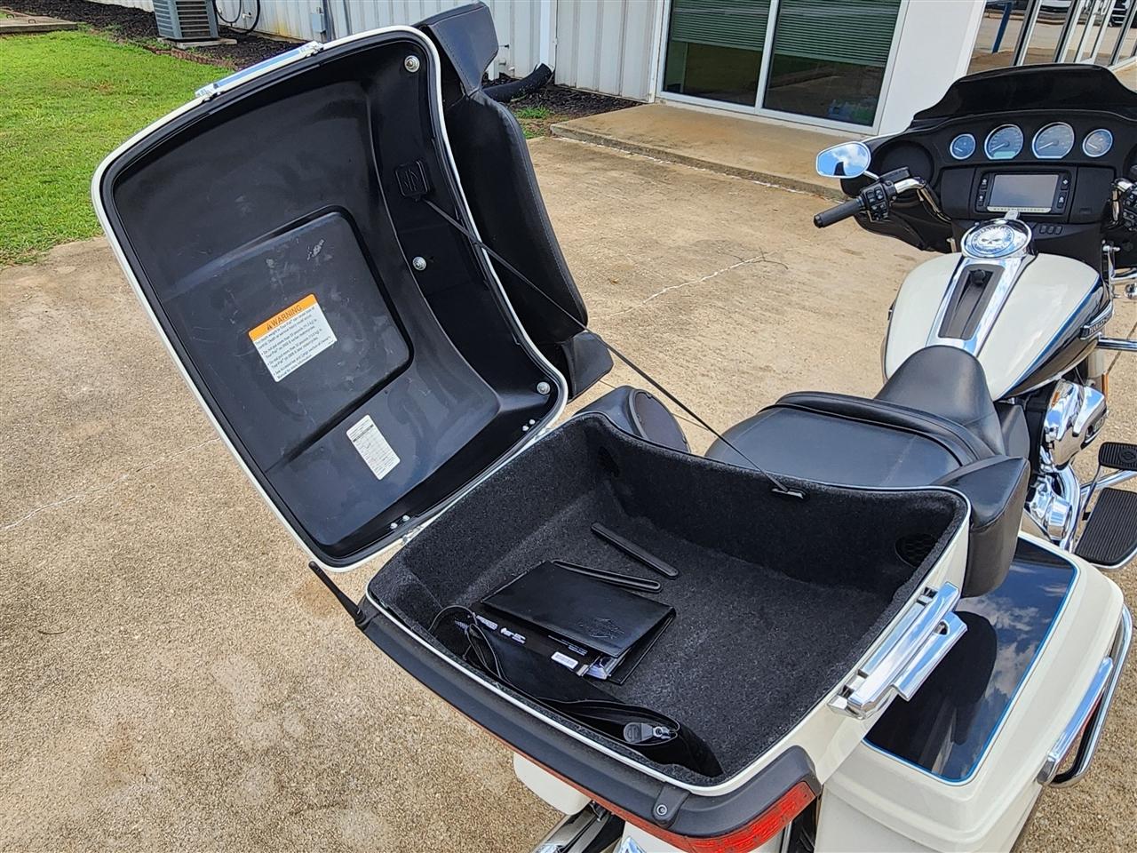 Harley-Davidson FLHTCU103  2014