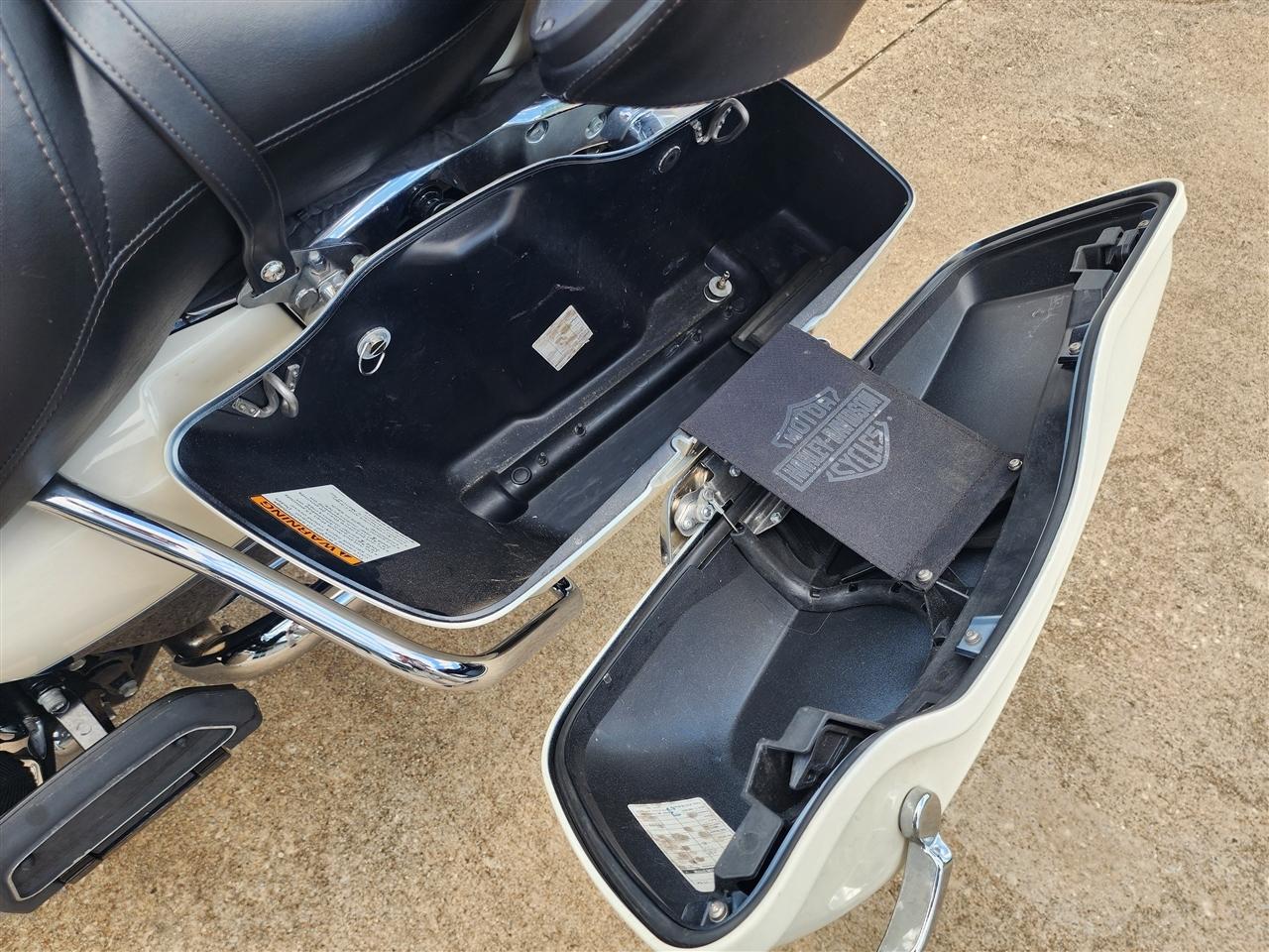 Harley-Davidson FLHTCU103  2014