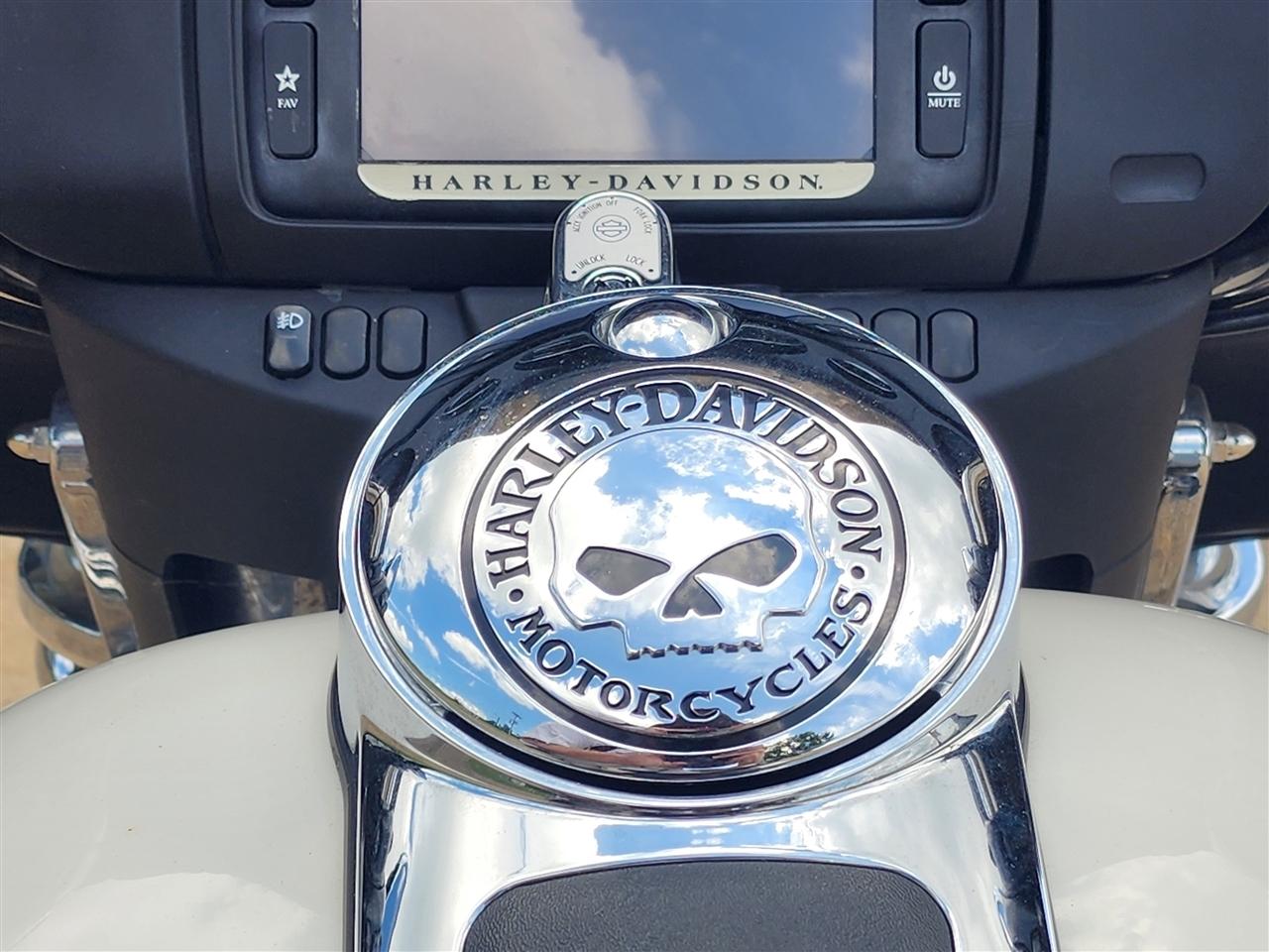 Harley-Davidson FLHTCU103  2014