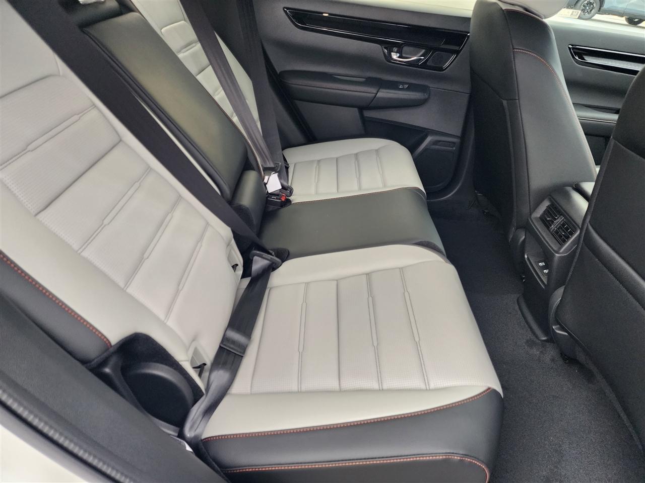 Honda CR-V Hybrid Touring 2026