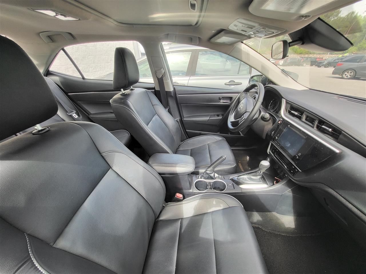 Toyota Corolla XLE CVT 2019