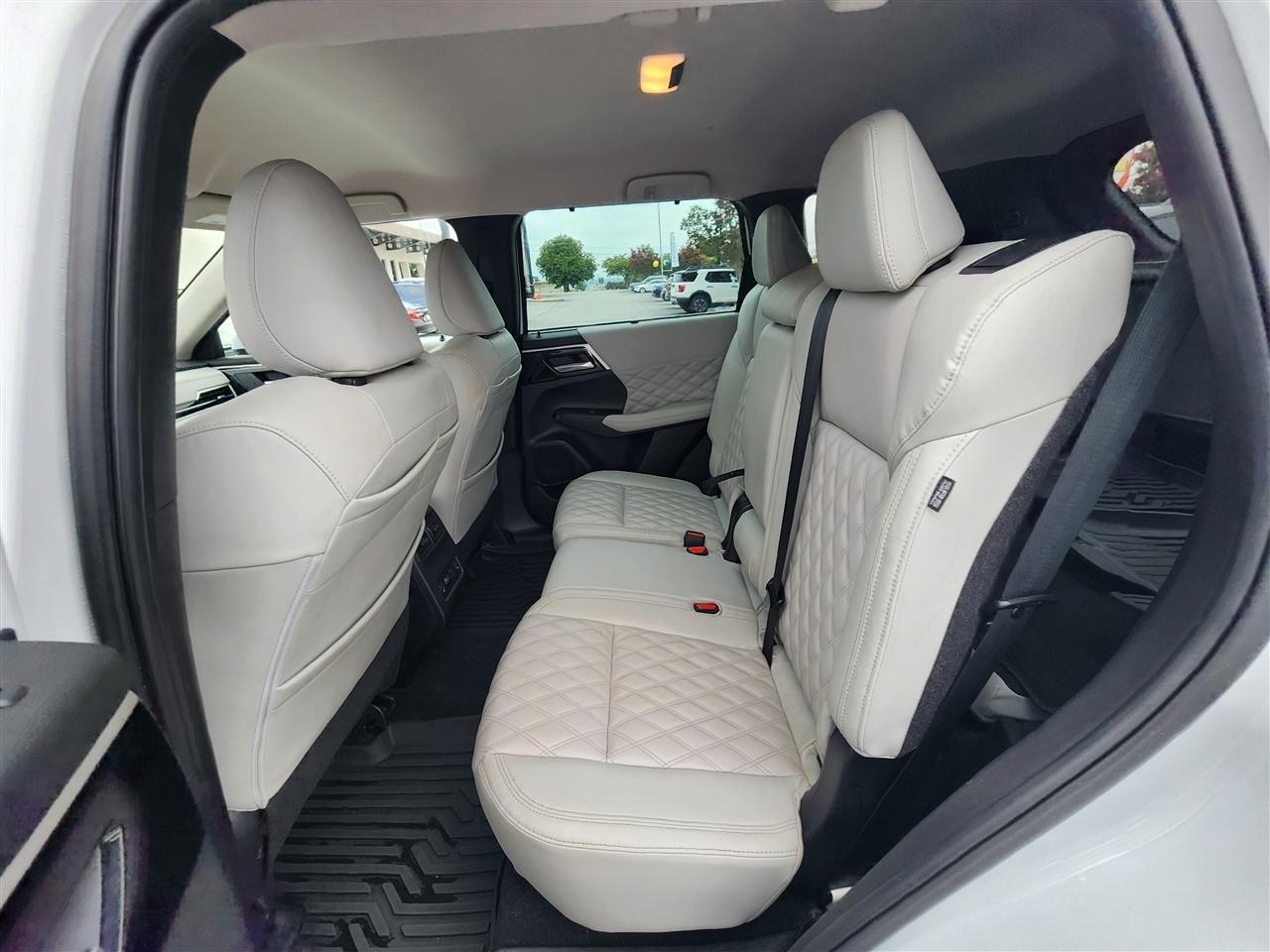 Mitsubishi Outlander SEL 2WD 2023