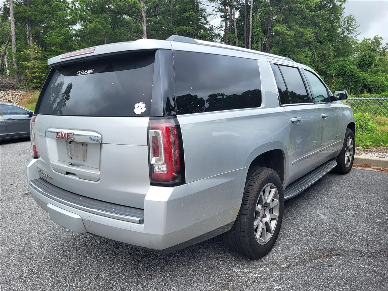 GMC Yukon XL Denali 4WD 2020