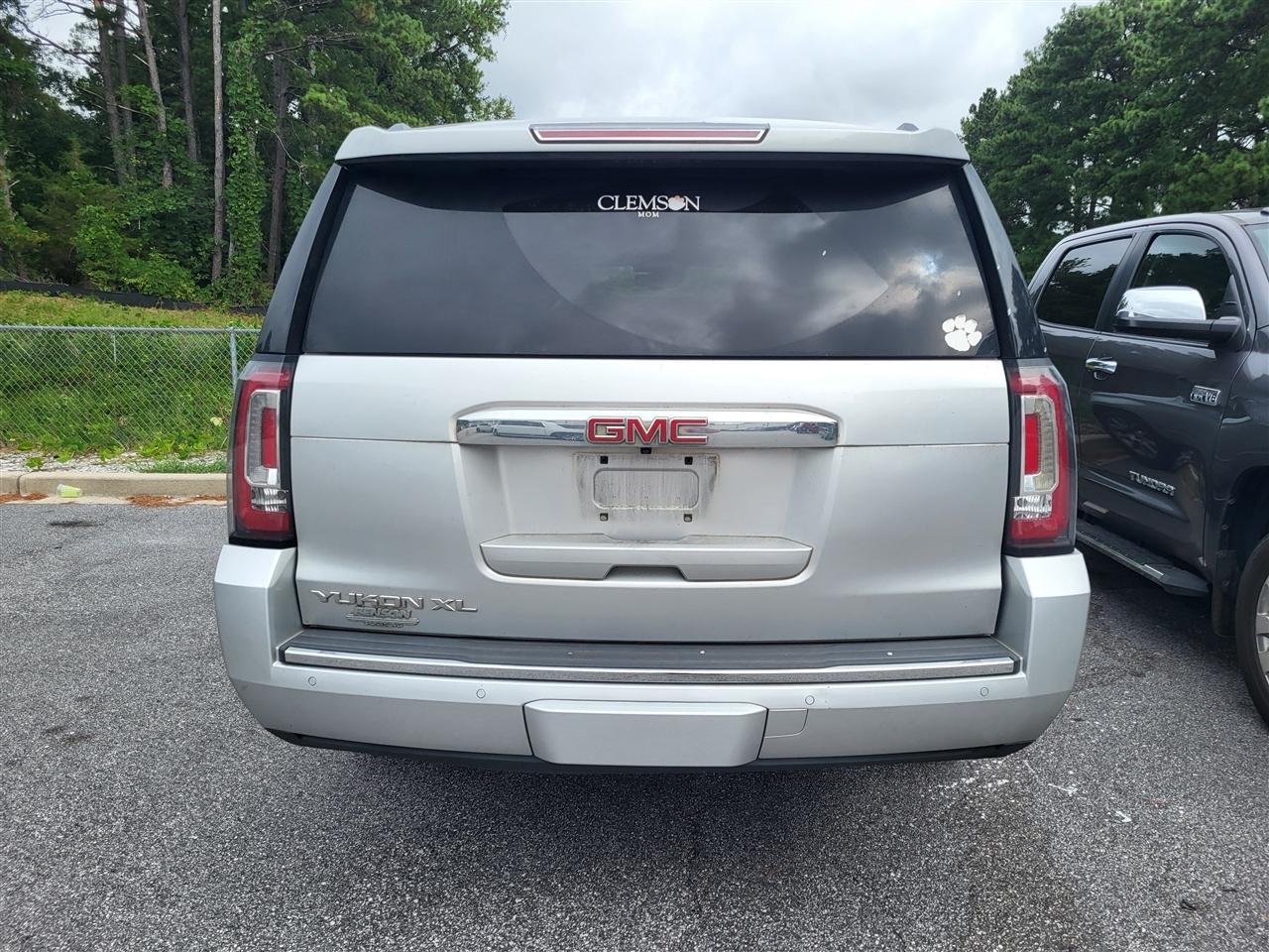 GMC Yukon XL Denali 4WD 2020