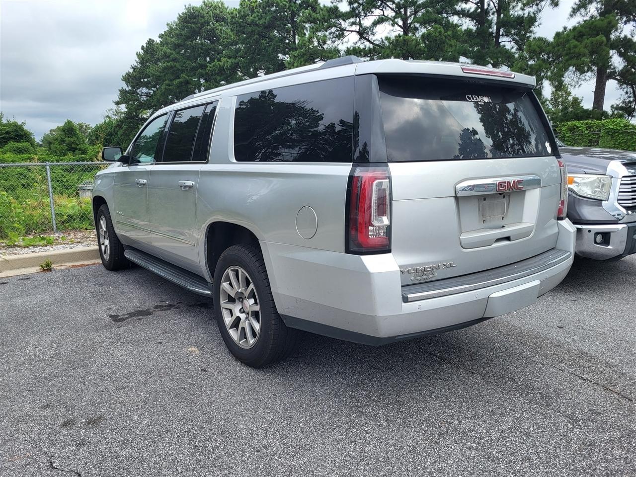 GMC Yukon XL Denali 4WD 2020