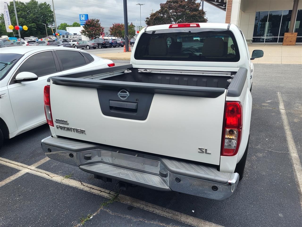 Nissan Frontier SL Crew Cab 2WD 2013