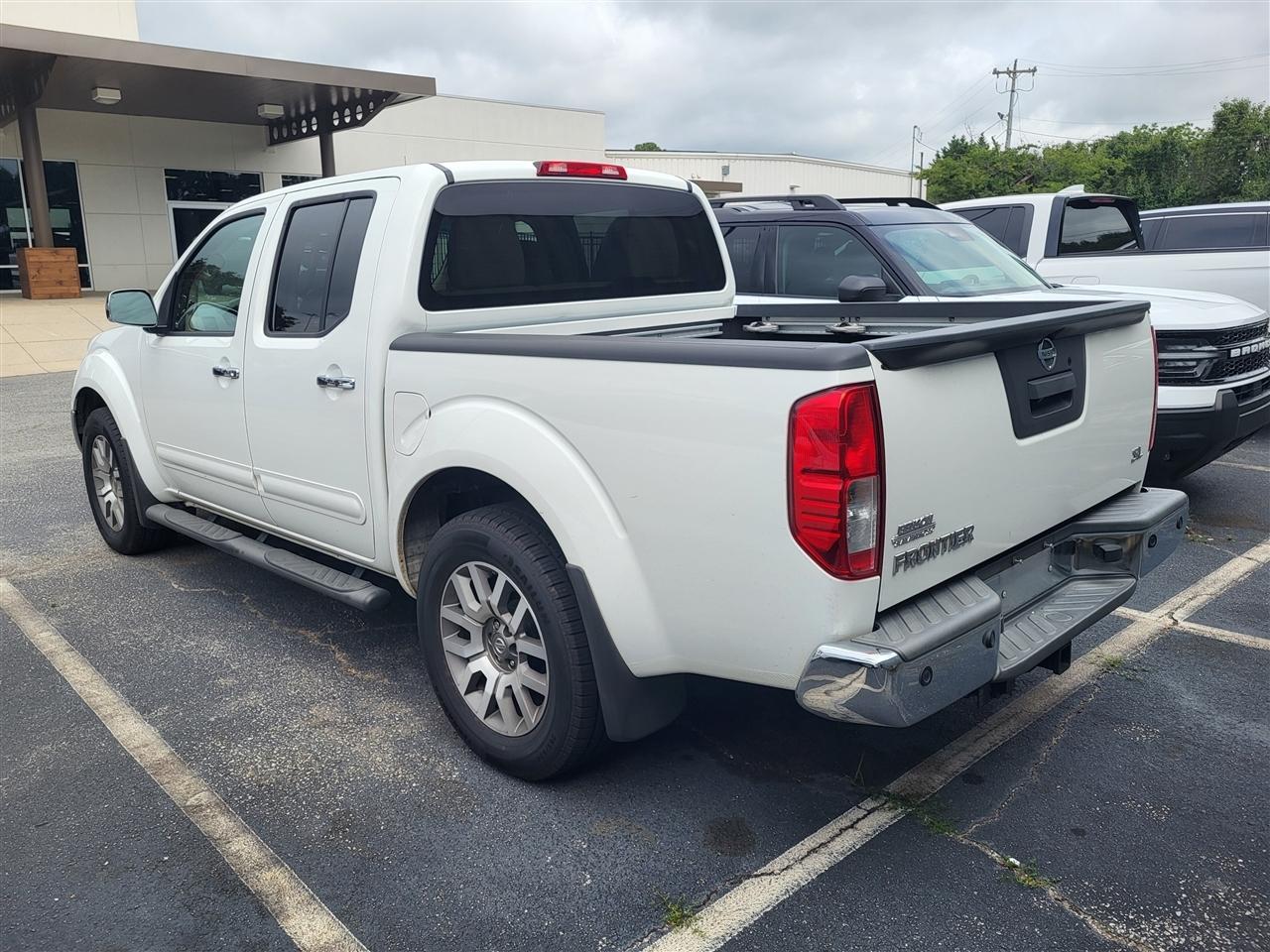 Nissan Frontier SL Crew Cab 2WD 2013