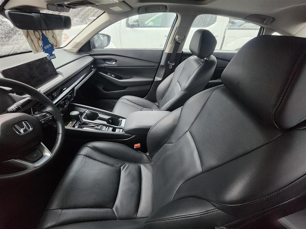 Honda Accord Touring Hybrid 2025