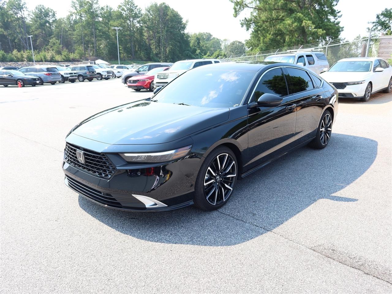 Honda Accord Touring Hybrid 2025