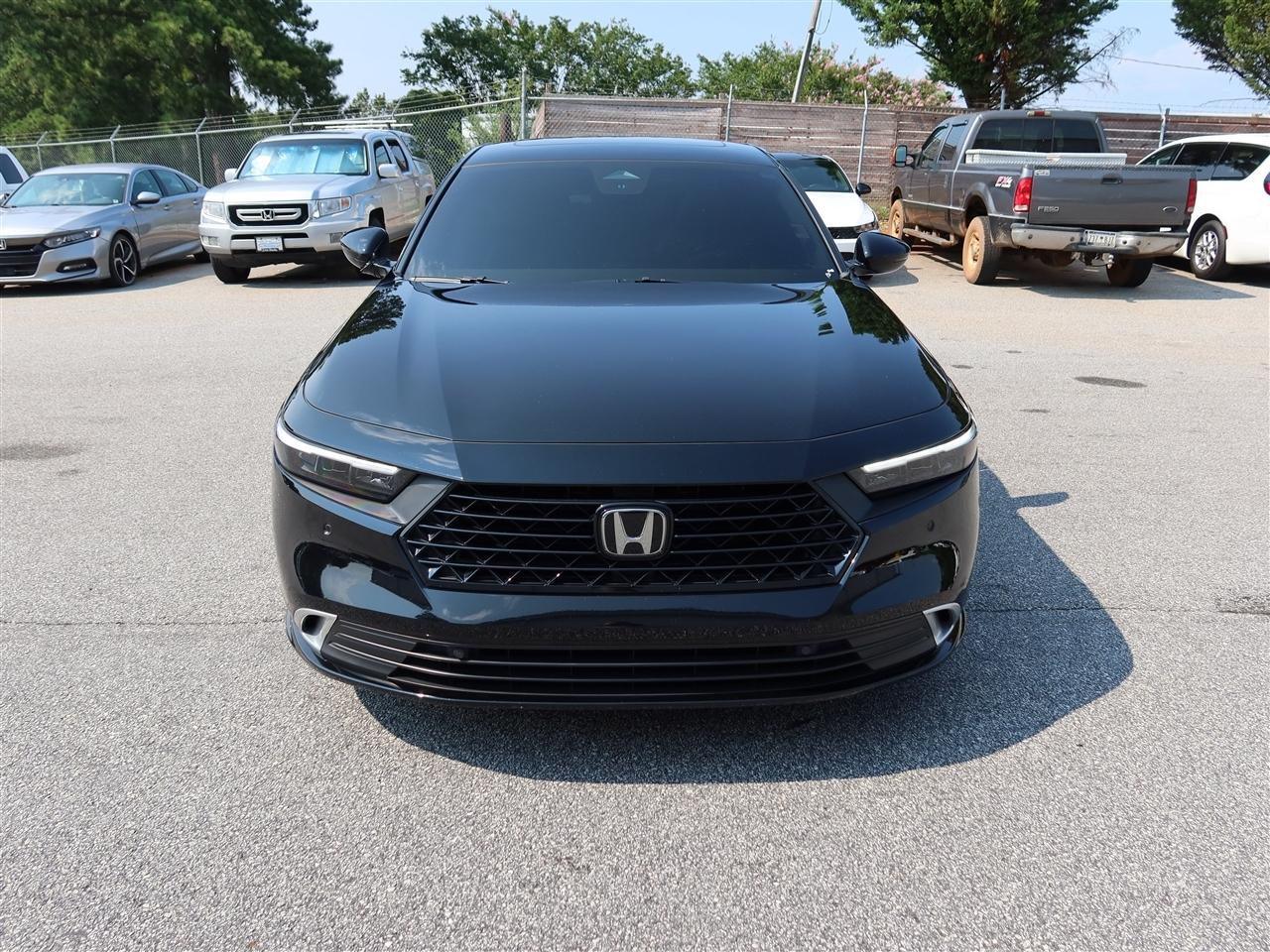 Honda Accord Touring Hybrid 2025