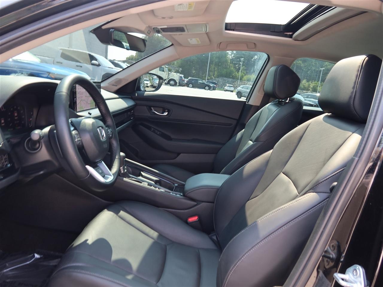 Honda Accord Touring Hybrid 2025