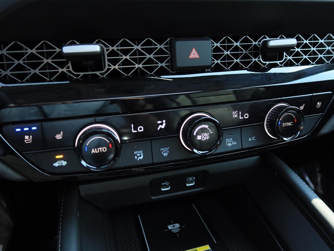 Honda Accord Touring Hybrid 2025