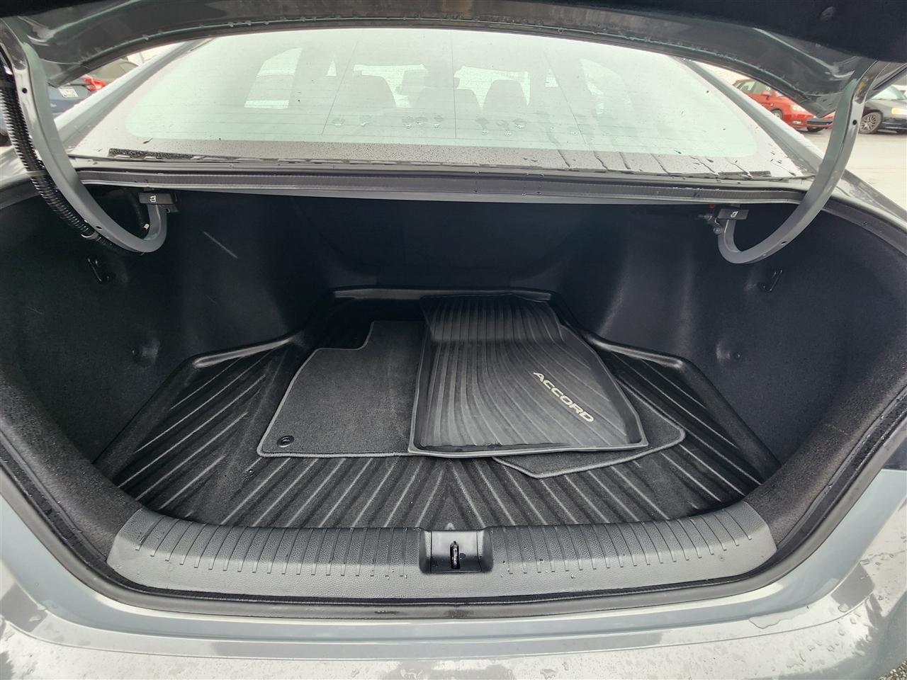 Honda Accord Touring Hybrid 2025