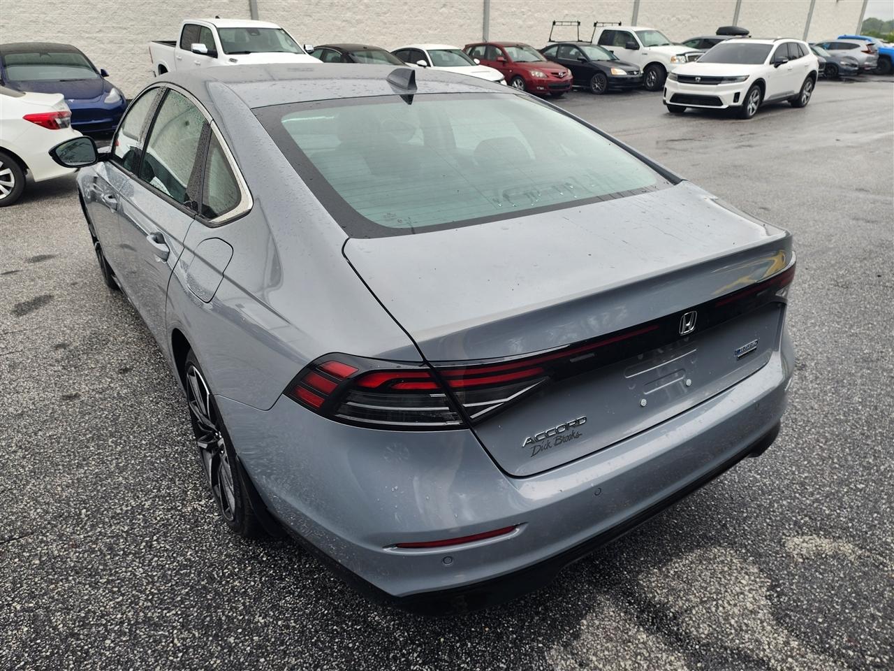 Honda Accord Touring Hybrid 2025